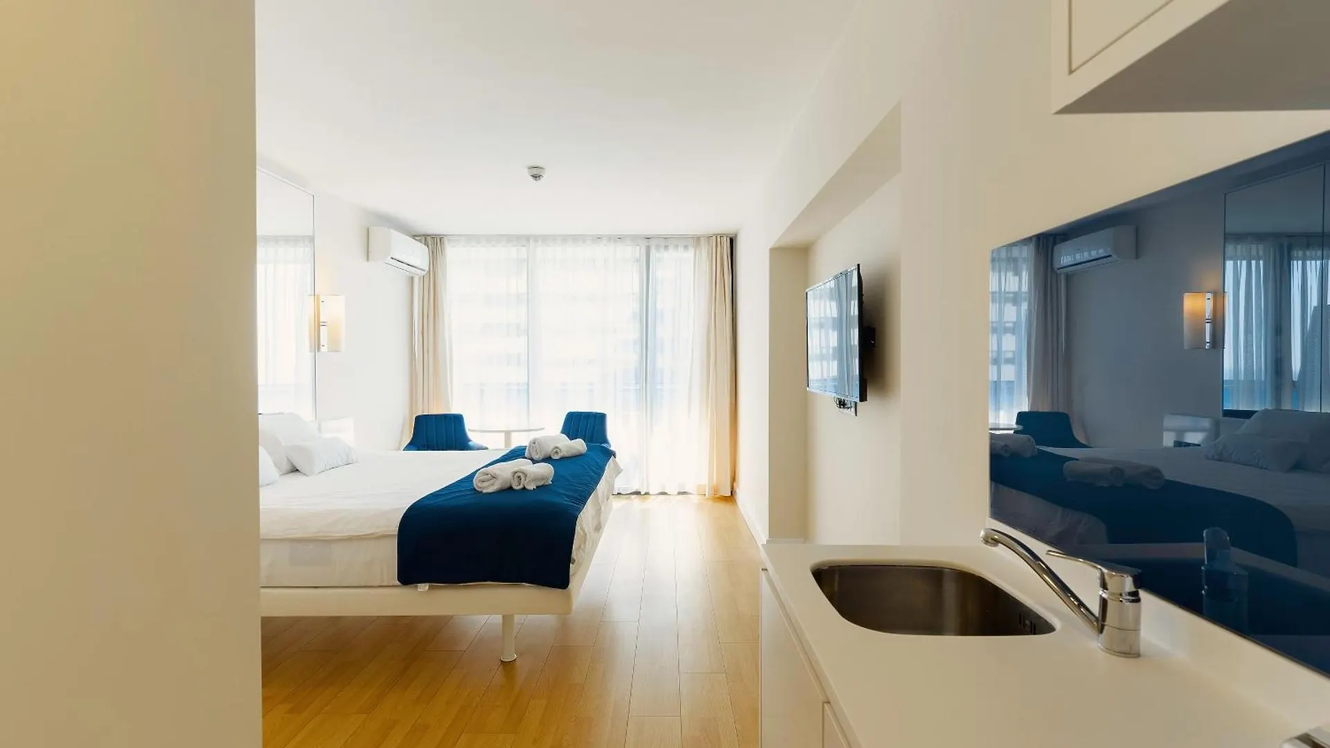 Orbi City Hotel Batumi 5*,  Georgia