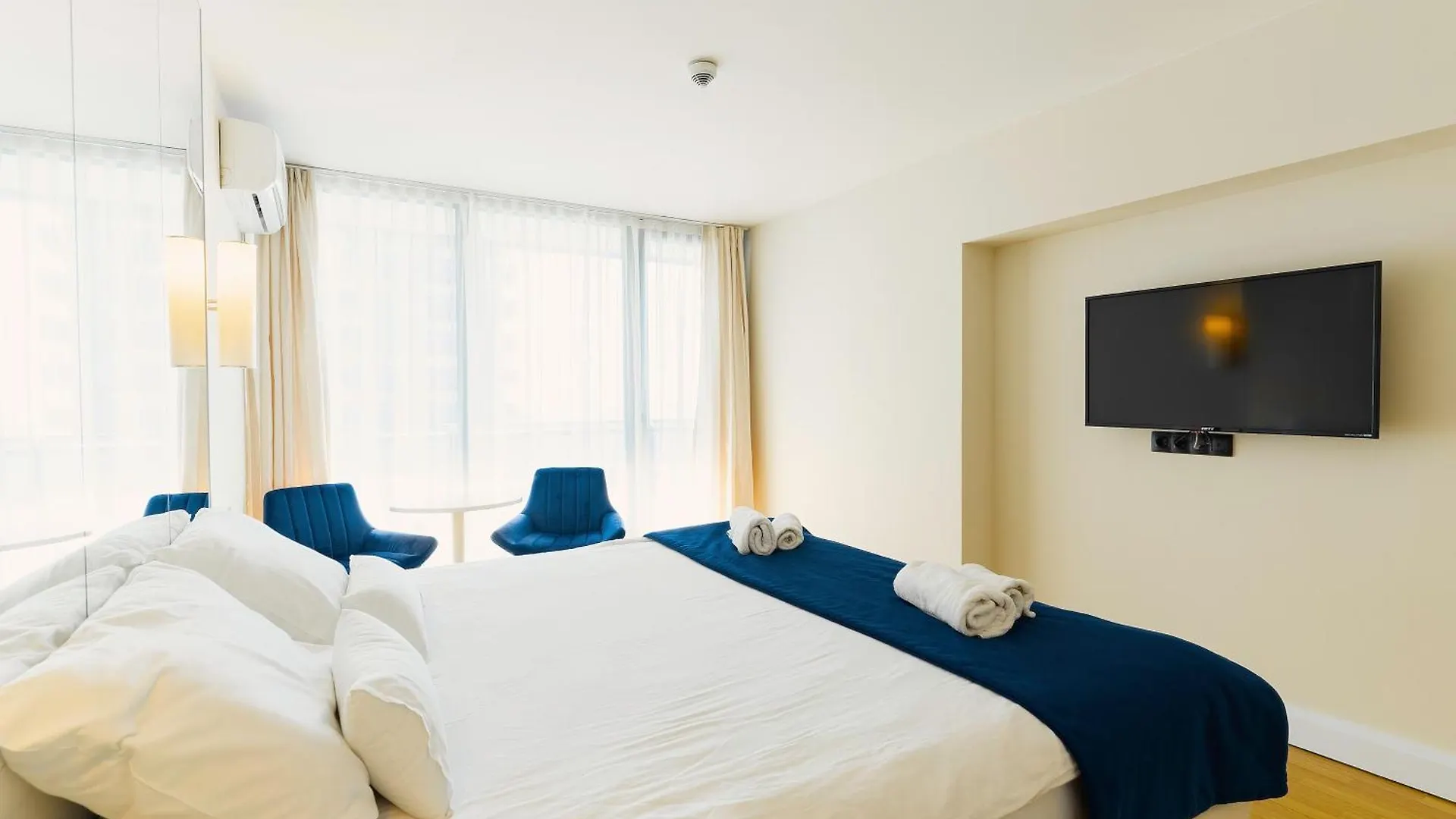 Orbi City Hotel Batumi 5*,